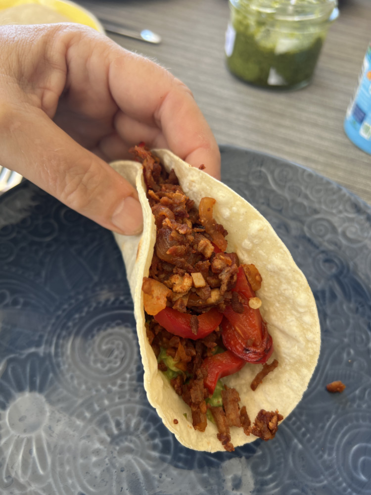 Taco mit shredded Tofu
